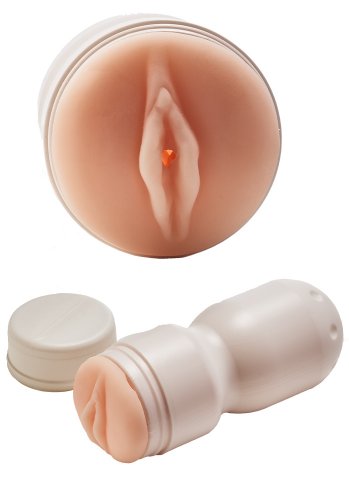 The Girl Next Door, Bella Vagina